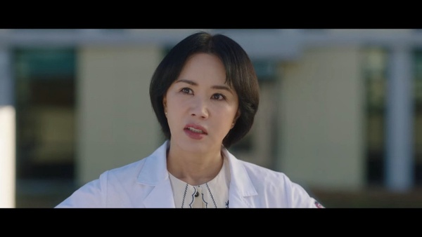 《車貞淑醫生》15句發人深省金句：「愛得死去活來的夫妻，時間久了也會形同陌路。」