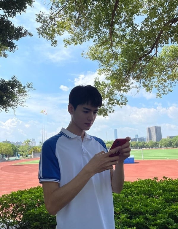 10位曾是「校草」的陸劇男星!侯明昊是學霸男神,肖戰、張凌赫都上榜,他受封國民校草