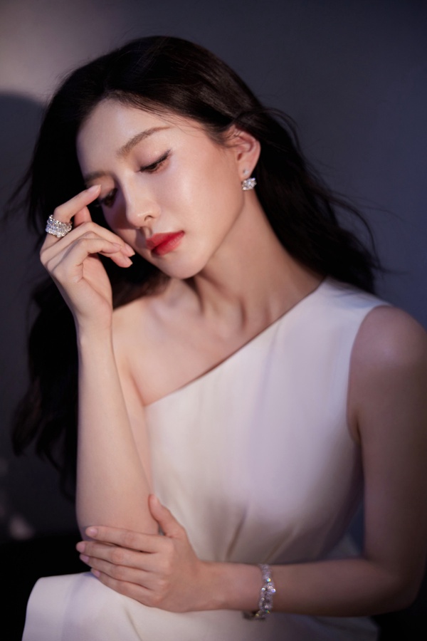 華表獎18位陸劇明星精修vs.未修!楊穎&景甜美翻,楊洋&吳磊&王一博高帥,陳飛宇有落差