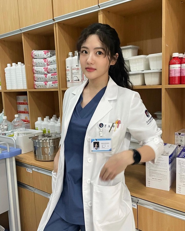 《車貞淑醫生》趙雅蘭6件事!是金世正女團隊友,撞臉李光洙女友,偶像是這位爭議視后