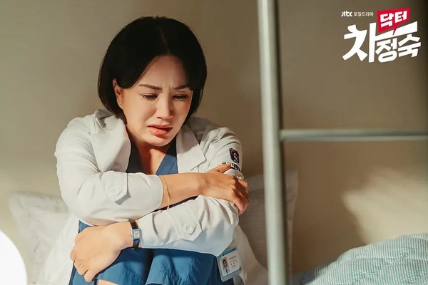 五月Netflix影集積分TOP10!《長月燼明》第5,《造浪者》第3,冠軍打敗《車貞淑醫生》