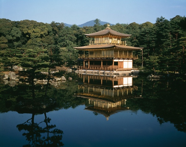 2024京都必訪景點！夏日限定「川床流水麵」、藍瓶京都店，頂樓酒吧一眼盡收鴨川夜景