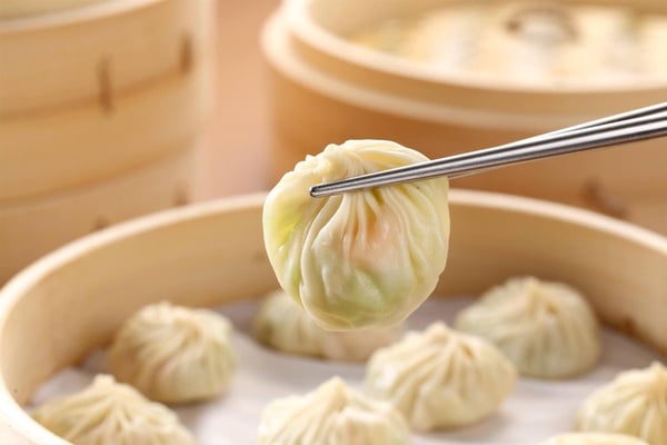 鼎泰豐必點推薦:絲瓜蝦仁小籠包
