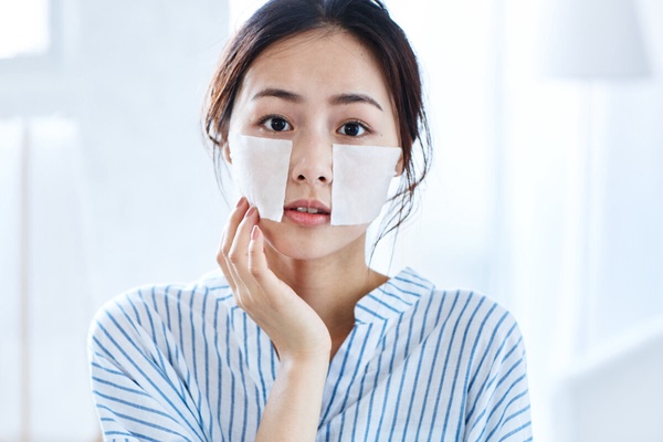急救熬夜皮膚！快速改善水腫和惱人黑眼圈，幫助肌膚恢復透亮