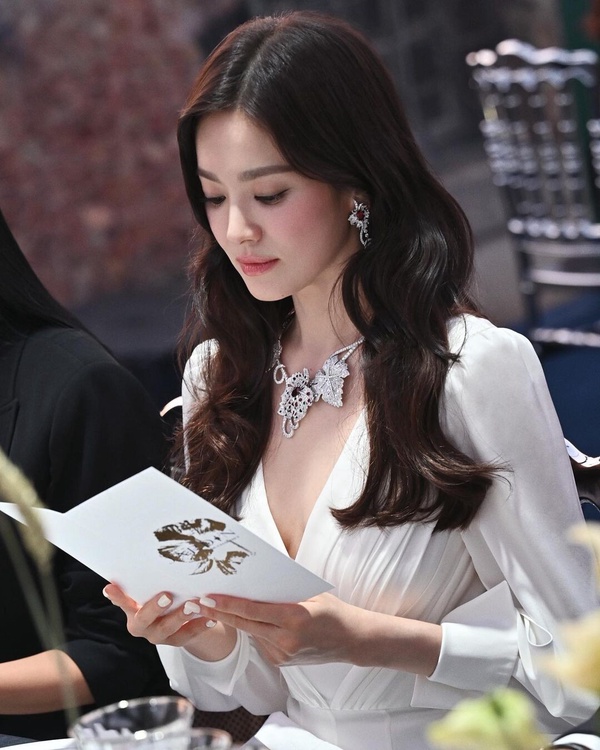 日票選「側臉最美」韓劇女演員TOP10！宋慧喬僅第7，潤娥第5，朴敏英第2，冠軍真的美