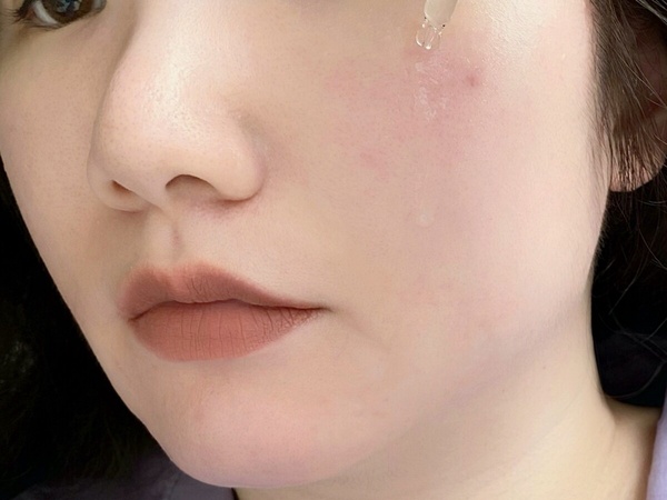 【編輯推薦】2023「抗老精華」評比!赫蓮娜、DIOR輕盈不悶黏,香奈兒膨潤撫紋有感