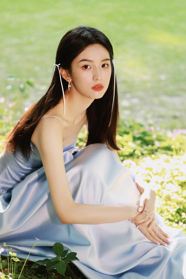 網評7位「待爆多年卻沒紅」陸劇明星！李沁咖位不上不下，白鹿對比趙麗穎&amp;amp;amp;楊冪真不夠紅