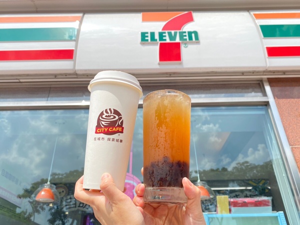 買一送一！7-11補班優惠：燕麥拿鐵買2送1、哈根達斯雪糕第2件2折，再推泰式、零食新品