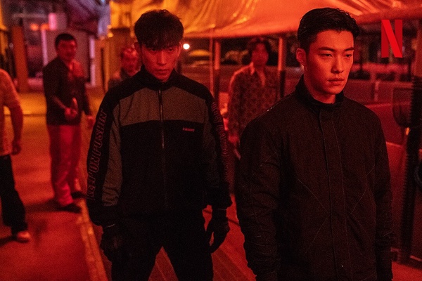 Netflix韓劇《獵犬》7個劇情幕後秘密！禹棹奐退伍隔天就開拍，朴星雄原本要演「陽中」