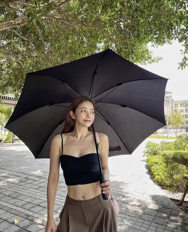 歲月不留痕跡！47歲許路兒身材皮膚宛如少女，凍齡10秘訣一次看