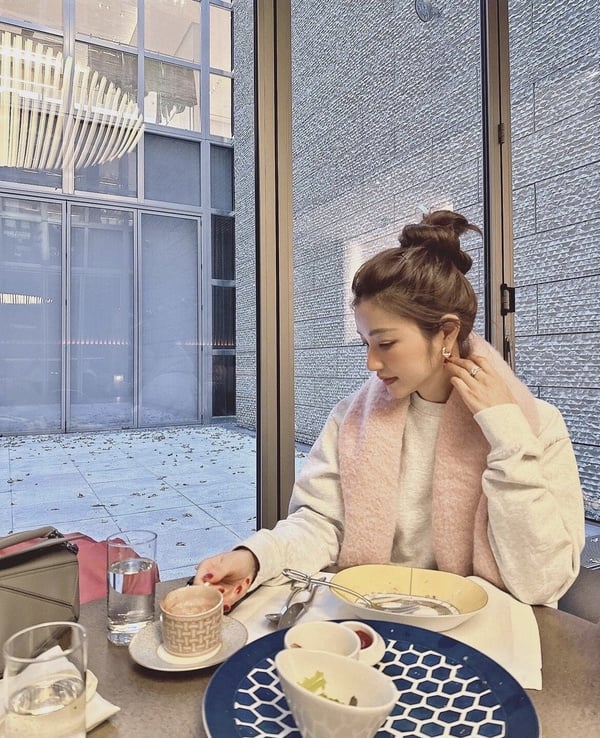 歲月不留痕跡！47歲許路兒身材皮膚宛如少女，凍齡10秘訣一次看