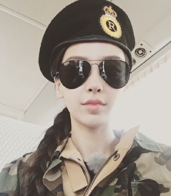 陸劇8位高顏值「軍裝女神」！楊冪美上熱搜，迪麗熱巴&amp;白鹿又美又帥，劉亦菲實在太美啦
