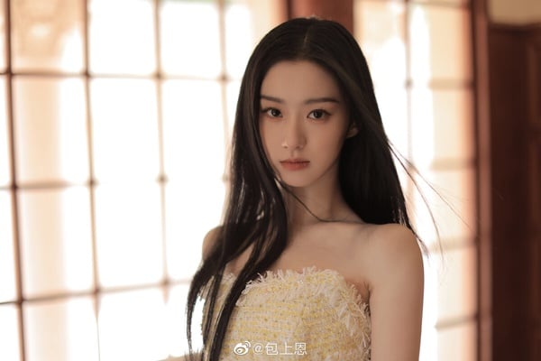 網評「還未爆火的新生代小花」顏值排行TOP10！張婧儀輸周也，王楚然第二，冠軍又是她