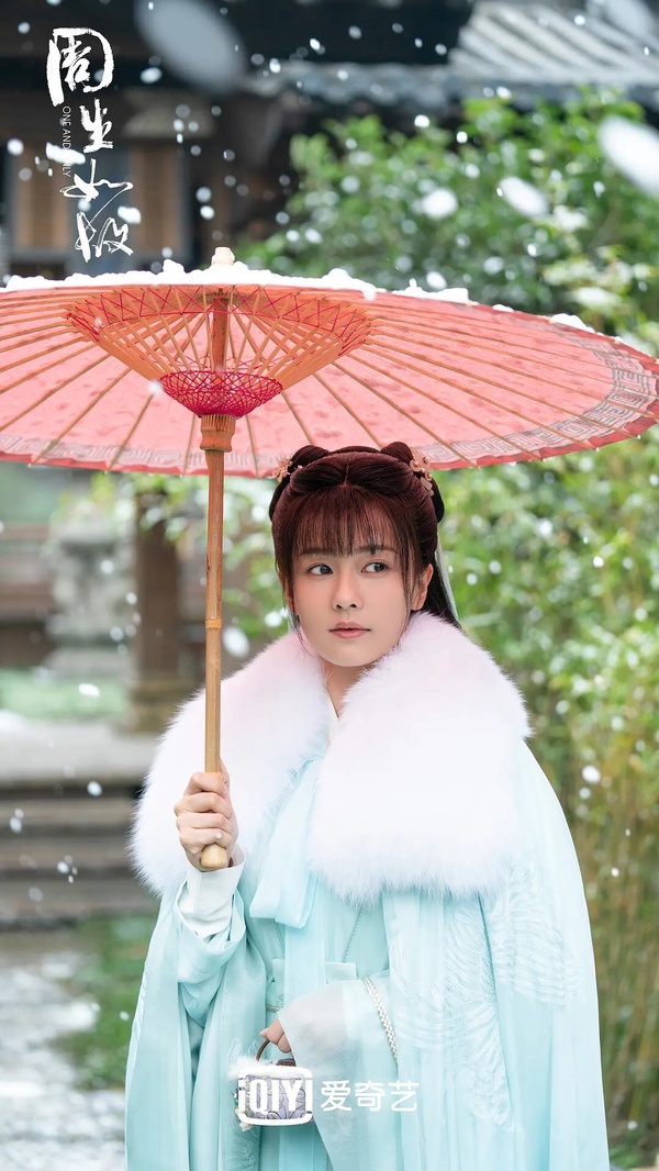 10位陸劇95花「有無瀏海對比」!周也美上熱搜,趙露思甜美,白鹿、張婧儀卻秒變路人