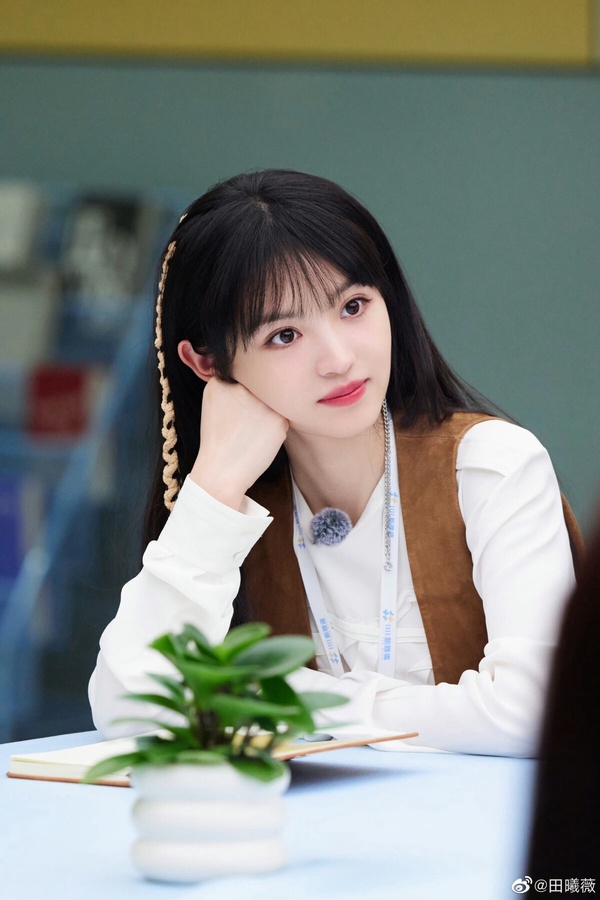 10位陸劇95花「有無瀏海對比」!周也美上熱搜,趙露思甜美,白鹿、張婧儀卻秒變路人