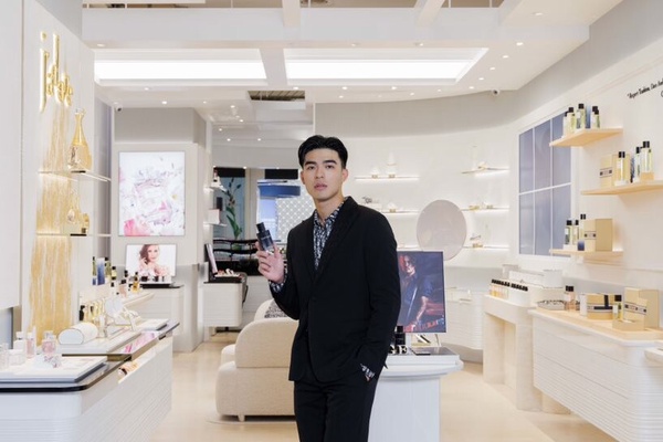 「人生的低谷和高光，可以是同一個時刻！」資深香氛控陳昊森，自曝最愛「花香」女孩