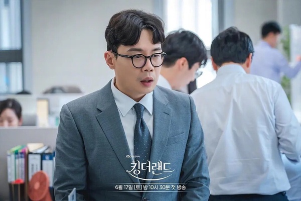 《歡迎來到王之國》7大吸睛配角！俊昊秘書曾和安孝燮兩人分飾一角，她是金智媛姊妹淘