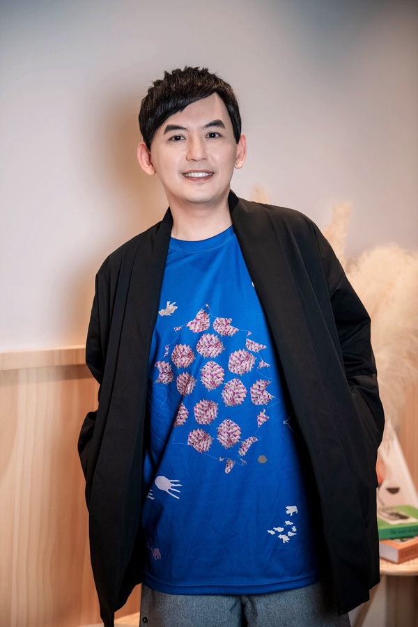 曾捲性騷擾爭議明星!宥勝形象翻車,許傑輝退出演藝圈,黃子佼也認強吻拍裸照:我活該