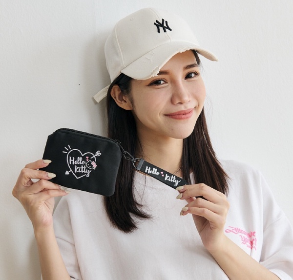 Kitty在全家！全家開賣「Hello Kitty邱比特」零錢包、後背包9款！仙女粉、蘋果綠太美