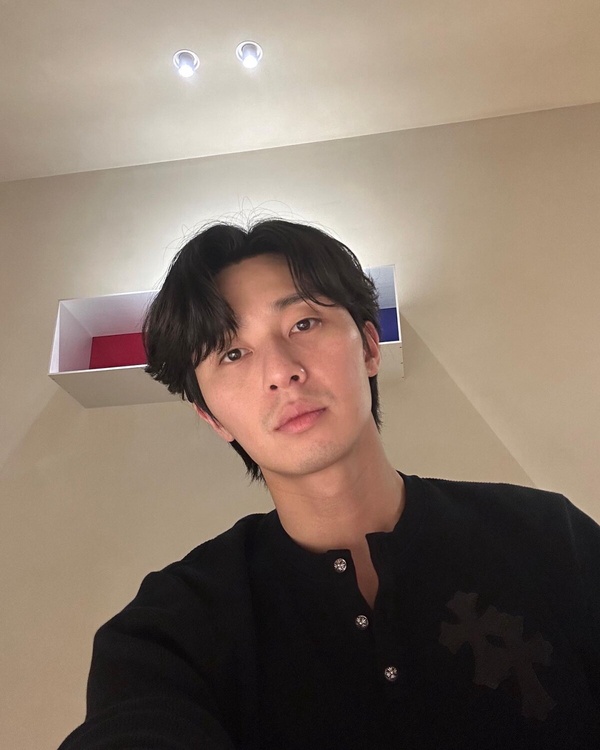 朴敘俊新女友是誰？百萬網紅xooos清純美貌+甜嗓爆紅，連BLACKPINK Jennie都是她好友