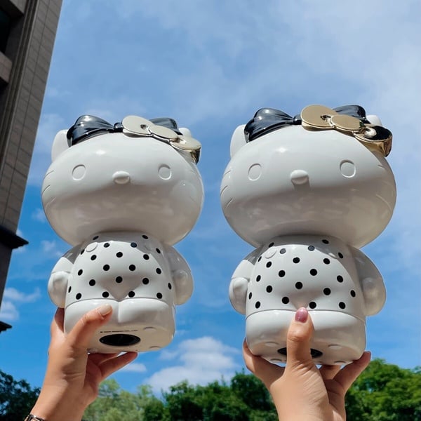 KITTY駕到！7-11「三麗鷗」集點送：巨大KITTY存錢筒、美樂蒂LED鏡、大耳狗化妝箱太萌