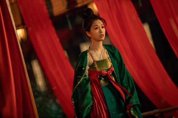 古裝劇10個「綠色嫁衣」！《長風渡》宋軼驚豔，趙麗穎美成經典，《長月燼明》卻又吵翻