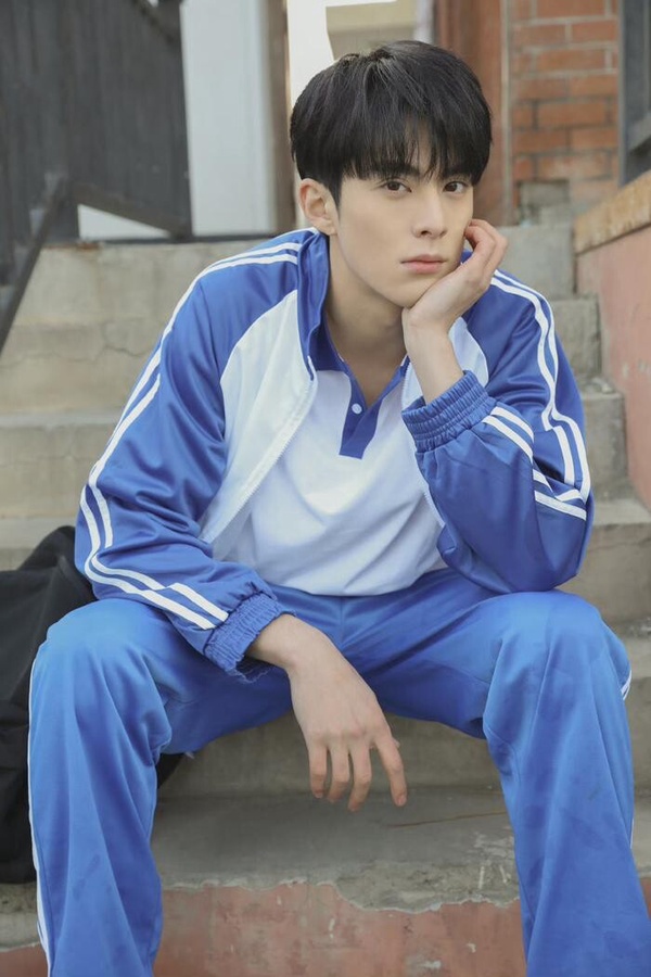 95後陸劇男星校服造型！陳哲遠、周翊然少年感超強，宋威龍、吳磊穿制服是校草！