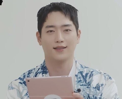 網議「退伍後狀態仍超好」韓劇男星！《王之國》李俊昊、金秀賢都上榜，他卻腫到登熱搜