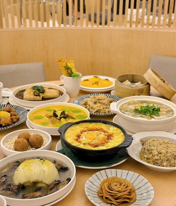 新開幕素食餐廳推薦：不葷主義茶餐廳、無所洋食新開幕人氣高，養心再推素食韓式新品牌