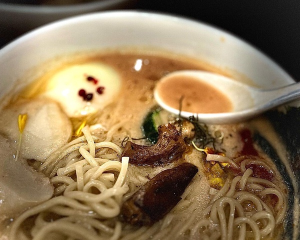 新開幕素食餐廳推薦：不葷主義茶餐廳、無所洋食新開幕人氣高，養心再推素食韓式新品牌