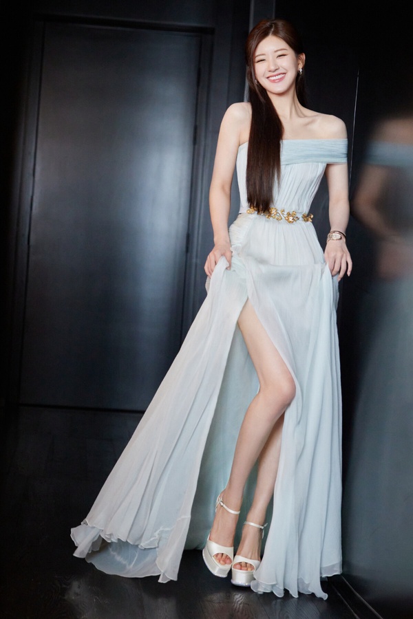 15位陸劇明星精修vs.未修！趙麗穎優雅，白鹿&amp;amp;amp;amp;amp;楊紫狀態好，趙露思好看，金晨被說像哪吒