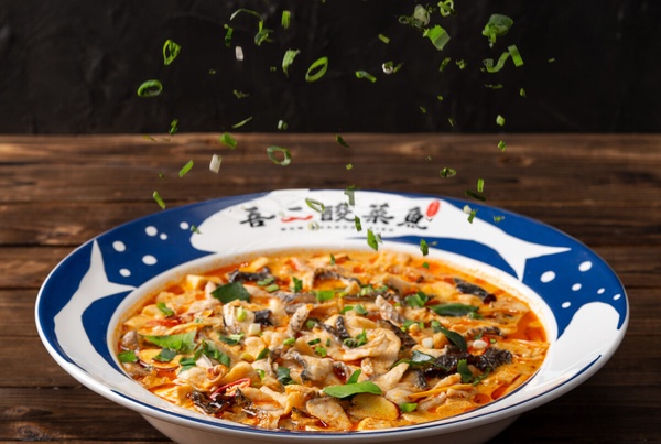 台北酸菜魚推薦！酸菜魚新品牌「吾二酸菜魚」插旗台北東區，2口味酸菜魚必吃再送泰奶
