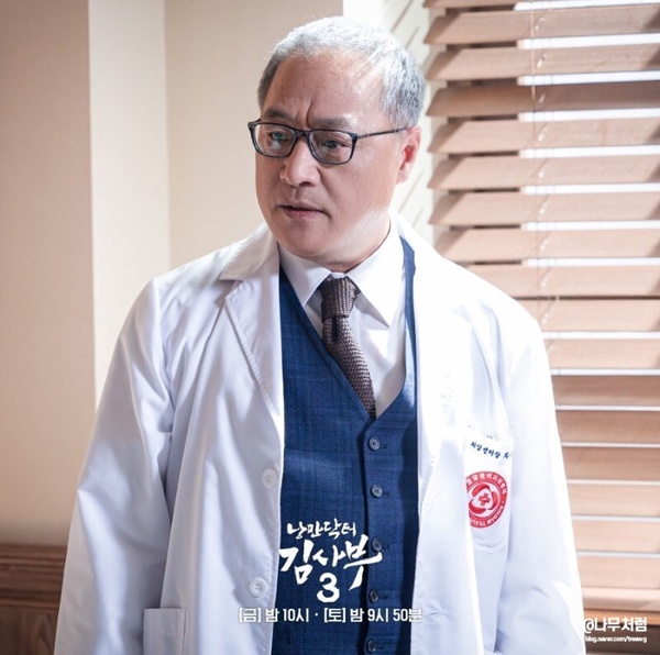 身陷爭議卻能演夯劇演員！《魷魚遊戲2》T.O.P遭韓網抵制，他誘拐未成年性交卻無痛復出
