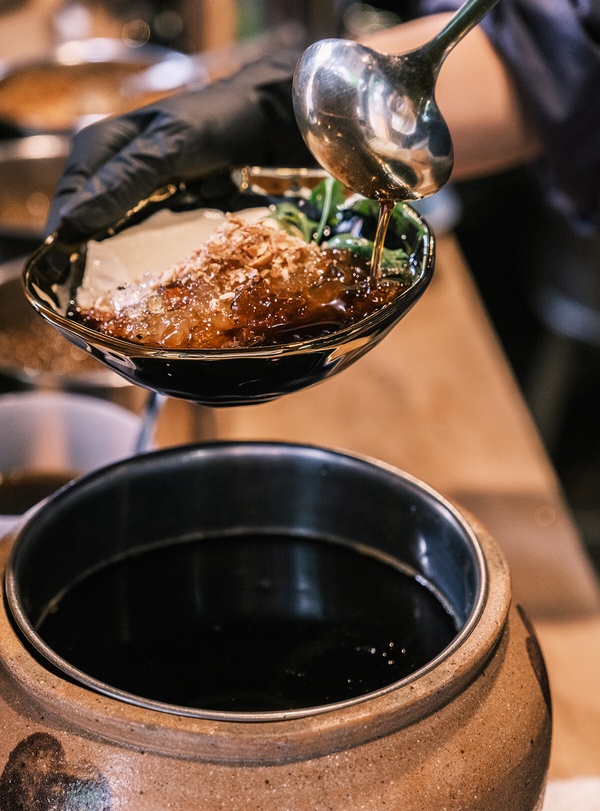 豆花配雞蛋糕根本神仙組合!白水豆花XKADOKADO推聯名分店,開幕期間天天享優惠