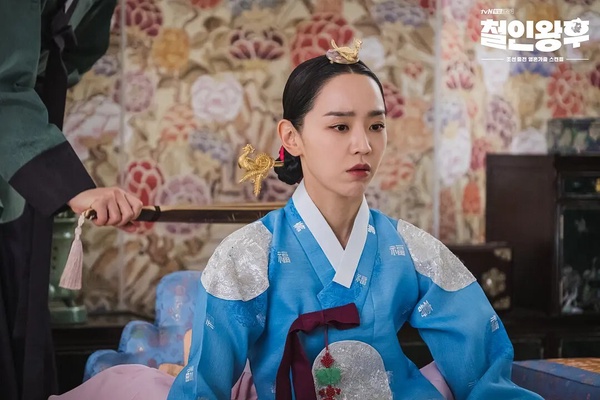 網評「演什麼像什麼」千面演員！《惡鬼》金泰梨1人飾2角演技太神，他連劉在錫都認證