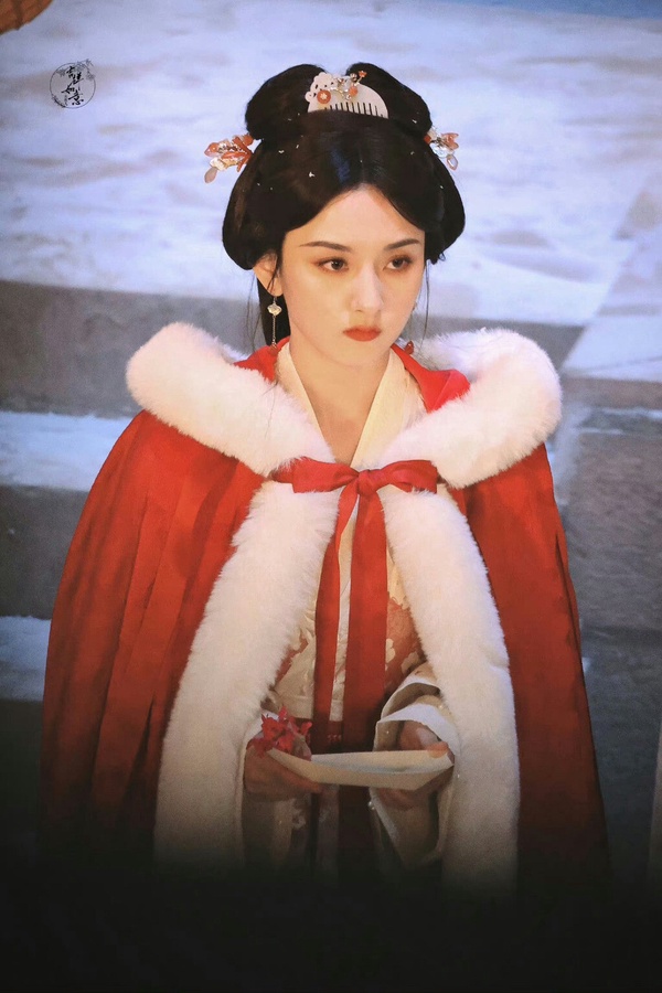 古裝劇10位「紅衣美人」！《玉骨遙》任敏挨批，迪麗熱巴、趙露思難忘，王楚然真的太美