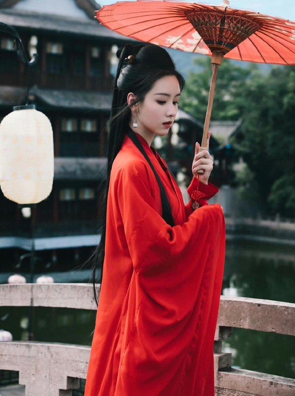 古裝劇10位「紅衣美人」！《玉骨遙》任敏挨批，迪麗熱巴、趙露思難忘，王楚然真的太美