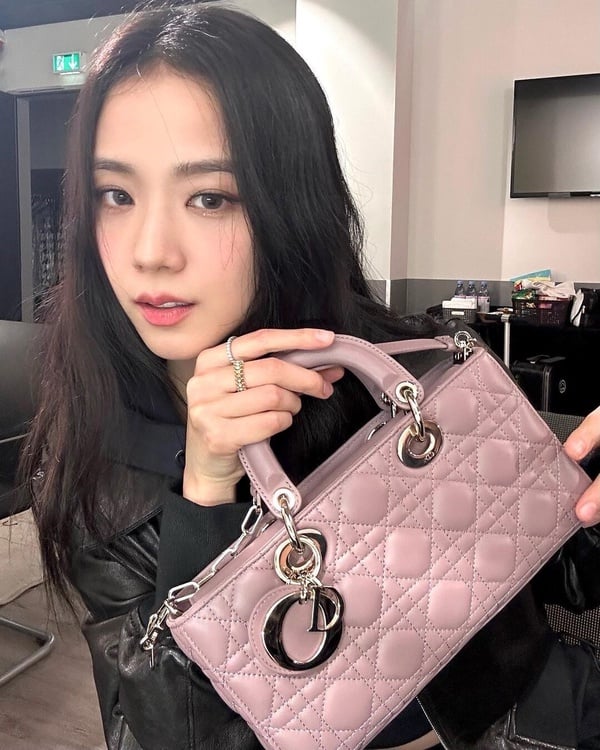 DIOR精品包七月漲價！Lady Dior、經典老花系列宣布調漲，Jisoo同款早買早享受