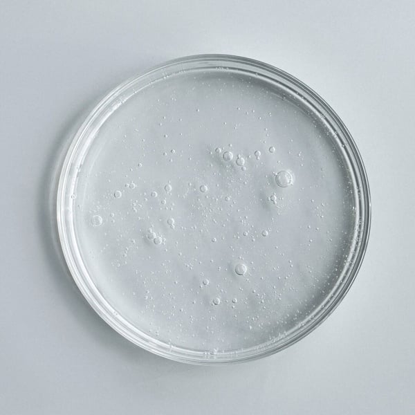 玻尿酸、膠原蛋白是什麼?全面解析功效與差別,搭配才有用