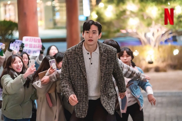 Netflix2023原創韓劇「觀看人次」TOP6!《獵犬》贏《末日騎士》,冠軍破4千萬太難超越