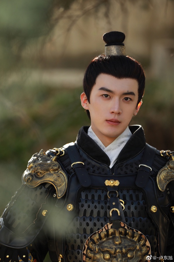 《偷偷藏不住》8演員穿古裝!不只趙露思，陳哲遠也是古裝神顏，還隱藏《玉骨遙》肖戰媽
