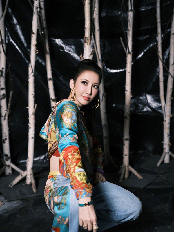 李玟7件事回顧!身世坎坷的遺腹子,首位登上奧斯卡華語歌手,老公身價90億卻外遇成性