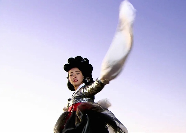 日網票選「最催淚古裝韓劇」TOP10！《步步》第7輸《花郎》，《擁月》第三，冠軍難超越