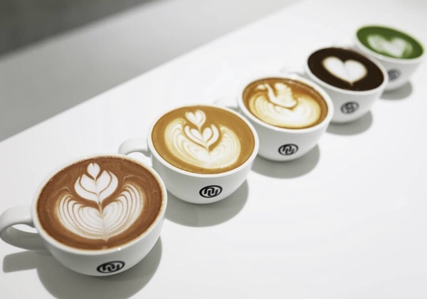 台北北投不限時咖啡廳推薦｜1996coffee整片落地窗採光好、這家超隱密卻擁有絕美景觀！