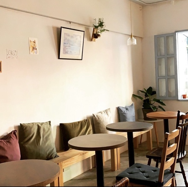 台北北投不限時咖啡廳推薦｜1996coffee整片落地窗採光好、這家超隱密卻擁有絕美景觀！