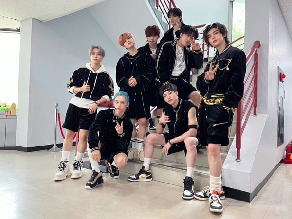 KPOP專輯預售銷量最高前十團，第一名打敗BTS跟BLACKPINK!