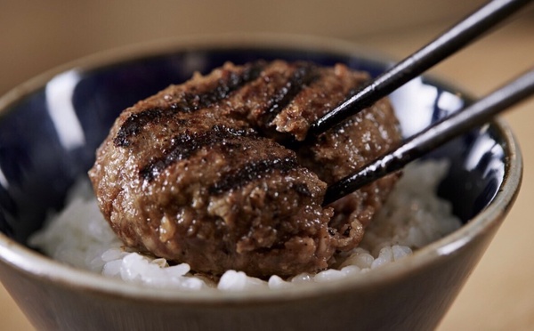 白飯吃到飽！日人氣「挽肉與米」台灣首店開幕，用餐登記方式、套餐、伴手禮一次看！