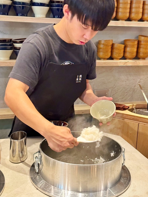 白飯吃到飽！日人氣「挽肉與米」台灣首店開幕，用餐登記方式、套餐、伴手禮一次看！