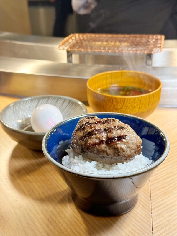 白飯吃到飽！日人氣「挽肉與米」台灣首店開幕，用餐登記方式、套餐、伴手禮一次看！