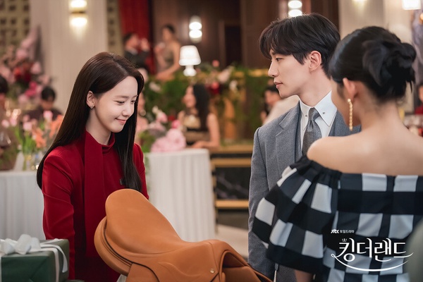 Netflix《歡迎來到王之國》收視持升5原因！俊昊&amp;amp;amp;amp;amp;潤娥演技好、化學反應強，這點最關鍵